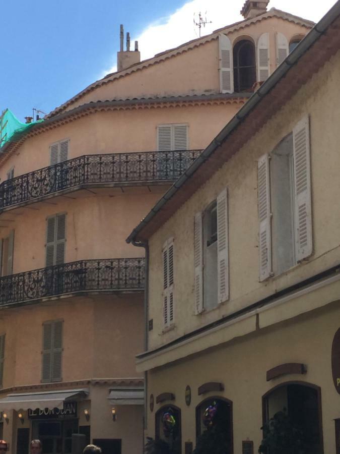 Light Filled Penthouse In Old Antibes. Heart Of The Riviera Apartment Exterior photo